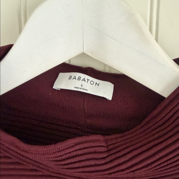 Babaton Aritzia Ambrosio Turtleneck in Burgundy and Black - Picture 3 of 9